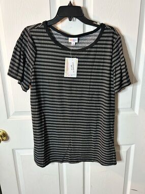 LuLaRoe “Stephanie” Black & Gray Striped Short Sleeve Tee